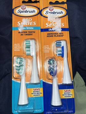 72015934 Arm & Hammer Spinbrush Extra White Series Replacement Soft Brush Heads 4 Total New