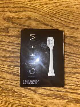 Gleem 069055127988 Toothbrush Refill Head 2 Count White New. Free Shipping