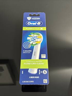 00069055144039 Oral-b Flossaction X Replacement Brush Heads