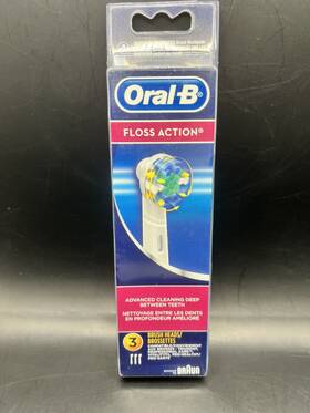 0099778866 Oral-b Floss Action 3 Pack Toothbrush Replacement Heads