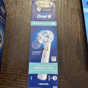20131355 Oral-b Sensitive And Gum Electric Toothbrush Replacement 3-pack Brush Heads