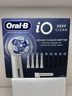52168335a0 Oral-b Io Deep Clean Replacement Brush Heads White And Black Reminder Bristles