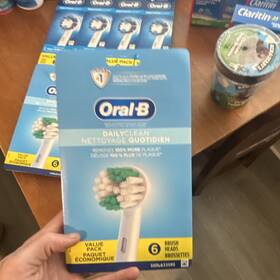 8006x833srd Oral-b Dailyclean Rotating Toothbrush Replacement Heads 6-pack White