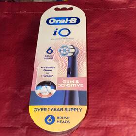 Oral-b 80357142 Oral-b Io Gum And Sensitive Replacement Brush Heads Soft Bristles White/blue 6
