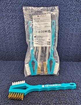 D2100bn Steris Qty 3 Cleaning Brushes Double-headed Toothbrush-style 7 Inch