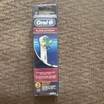 New Oral Floss Action 3 Pack Toothbrush Replacement Heads Nib. Fixed Price $11.99.