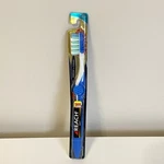 Reach Max & Clean Soft Toothbrush Tongue Freshener Full Head 88 Vtg 2004. Fixed Price $15.99.