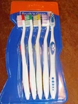 5 Pack Of 'n Clean Toothbrushes ,, (2-PO-173). Fixed Price $6.95.