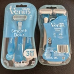 2 Packs Of 3 Gillette Venus Smooth Doux Disposable Razors, Blades New. Fixed Price $9.49.