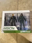 2014 Dc Collectibles Arrow: Deathstroke & Oliver Queen Action Figure 2-PACK. Fixed Price $75.00.