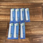 New Lot Of Genuine Oral-b Replacement Electric Toothbrush Head 4704132-00. Fixed Price $15.00.