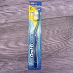 Vtg Oral-b 40 Toothbrush 1990S Usa Indicator Soft Bristles 4-ROW Curved Handle. Fixed Price $18.99.