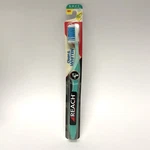 Vintage 2005 Reach Clean & Whiten Toothbrush Soft Bristles Full Head 70 Sealed. Fixed Price $6.98.