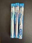 Oral-b Pro-health "es" Gentle Clean Grip Cross Bristle Toothbrush New 2016. Fixed Price $20.00.