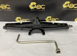 2006 Land Rover Range Hse Jack Assembly W/ Lug Wrench Oem. Fixed Price $116.00.