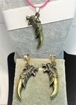 Set Brust Gold Dragon Head Tusk With Pink Leather Choker Cord Necklace. Fixed Price $24.49.