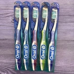 Lot Oral-b Cross Action 55 Toothbrush 40 Regular Medium Bristles Vtg. Fixed Price $29.99.
