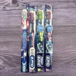 4 Lot Oral-b Advantage 3D White Vivid Toothbrush Soft Nos 2013 P&g Usa. Fixed Price $16.99.