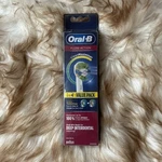 Oral Floss Action Replacament Brush Heads 2 Piece Clean Maximiser New. Fixed Price $8.89.